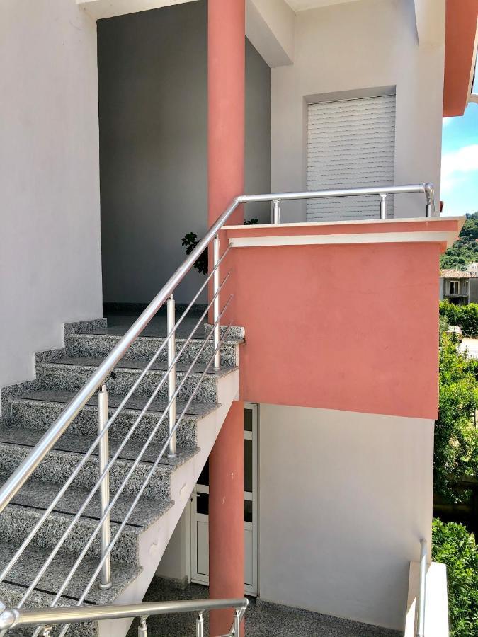 Apartments Ela Ulcinj Exterior foto