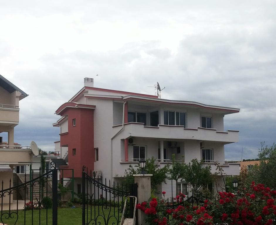 Apartments Ela Ulcinj Exterior foto