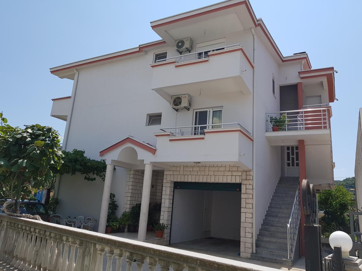 Apartments Ela Ulcinj Exterior foto